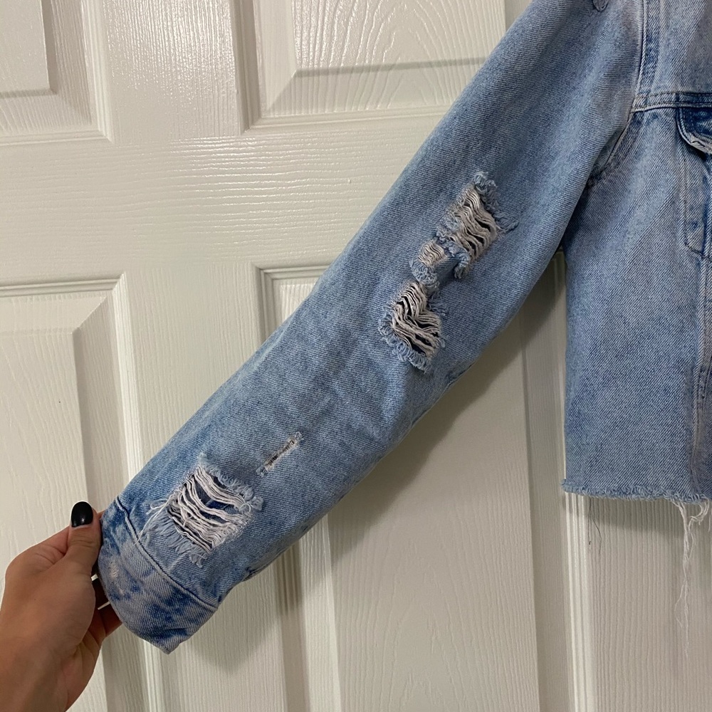Cropped Jean Jacket - Picture 2 of 5